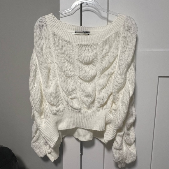 blue b Sweaters - Elegant White Knit Sweater